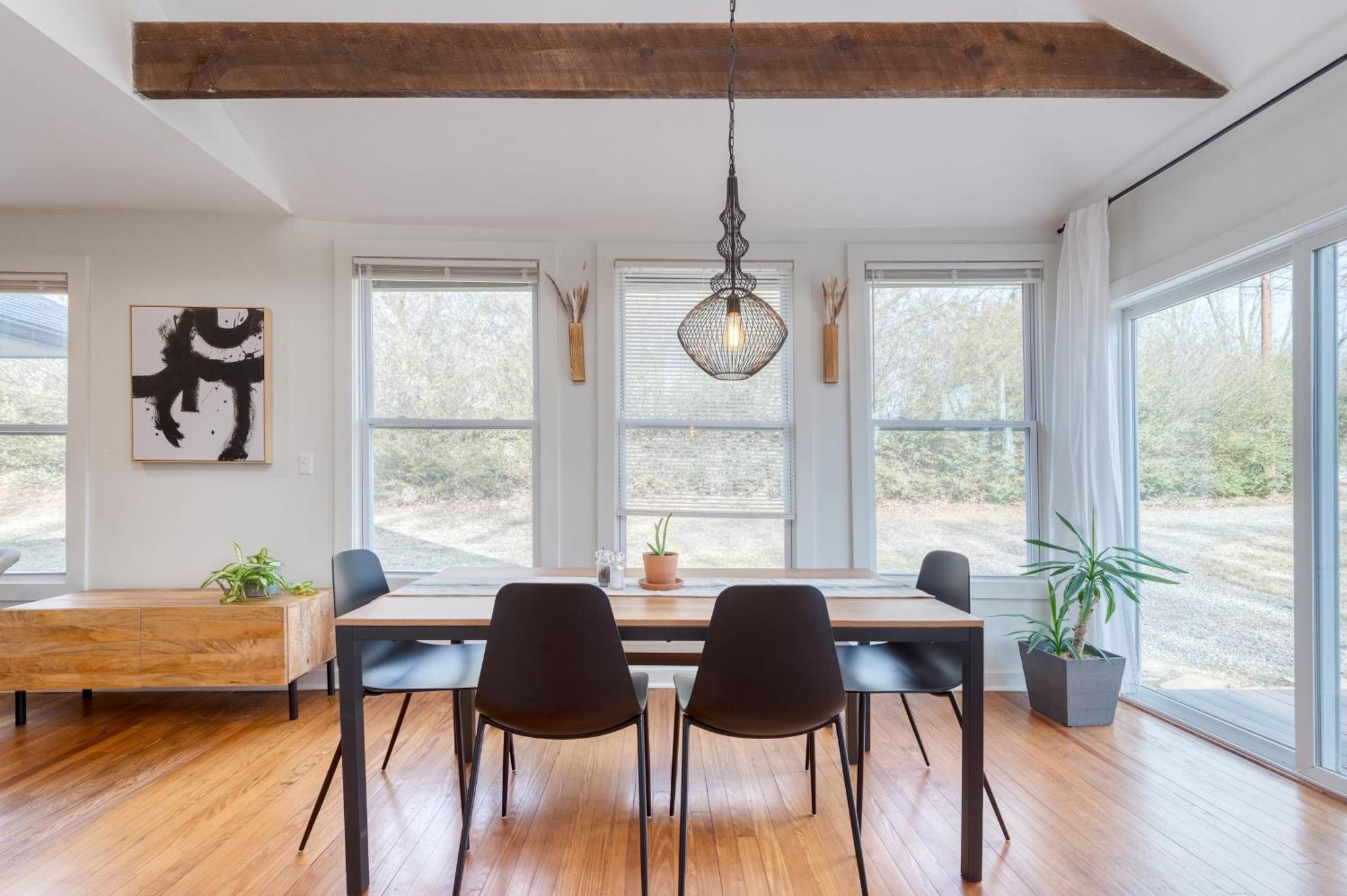Sage By Avantstay 15 Min To Downtown Deck Holiday home Asheville